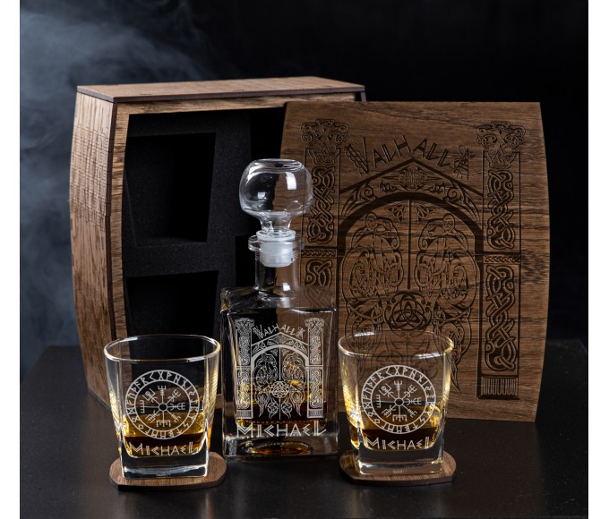 gift for men Personalized whiskey gift set,gifts for dad,Whiskey decanter,Game master, Dragon, geek culture, fantasy
